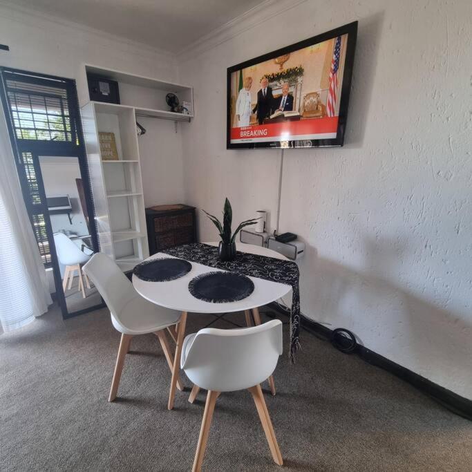 Ferienwohnung Salty Soul Studio 70 Roodepoort Exterior foto